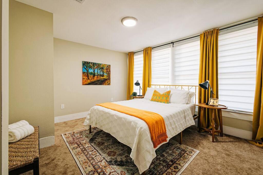 Close To Downtown San Antonio,Tx With Private Backyard And Firepit المظهر الخارجي الصورة