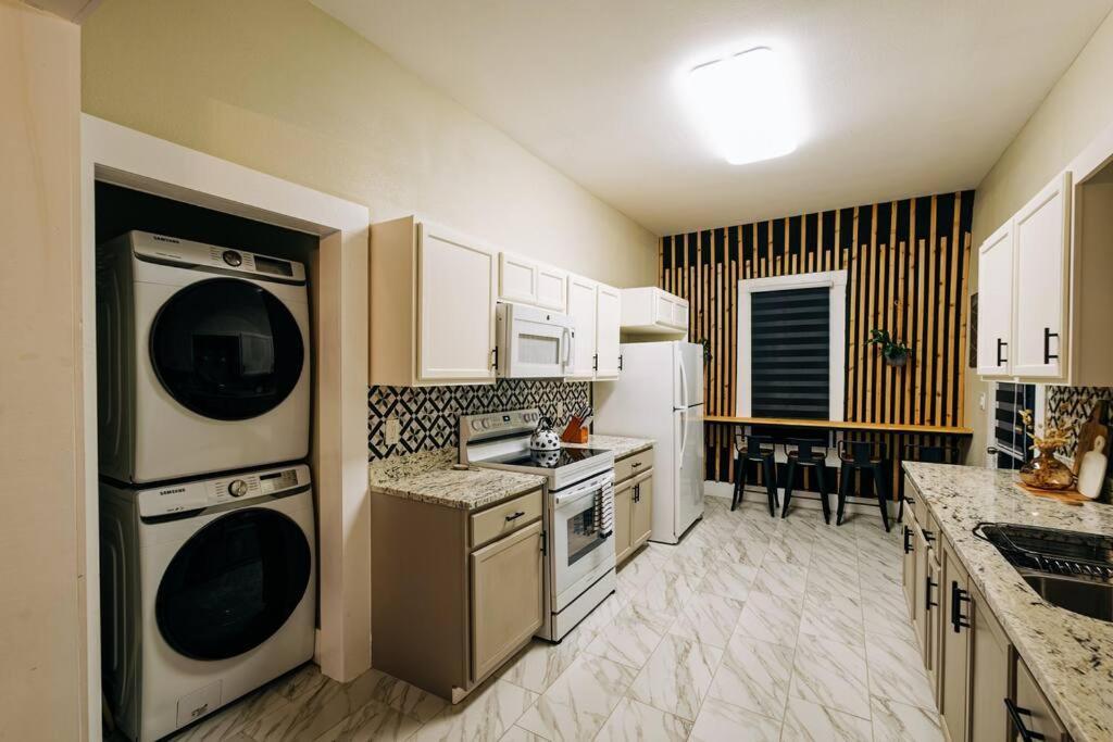 Close To Downtown San Antonio,Tx With Private Backyard And Firepit المظهر الخارجي الصورة